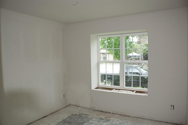 Building Photo - 10356 Chelmsford Dr