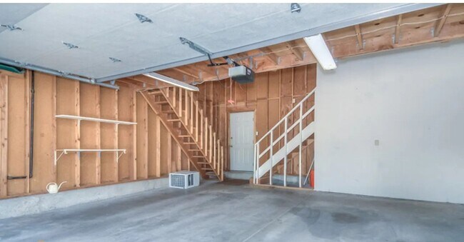 Building Photo - 1253 Elder Ave