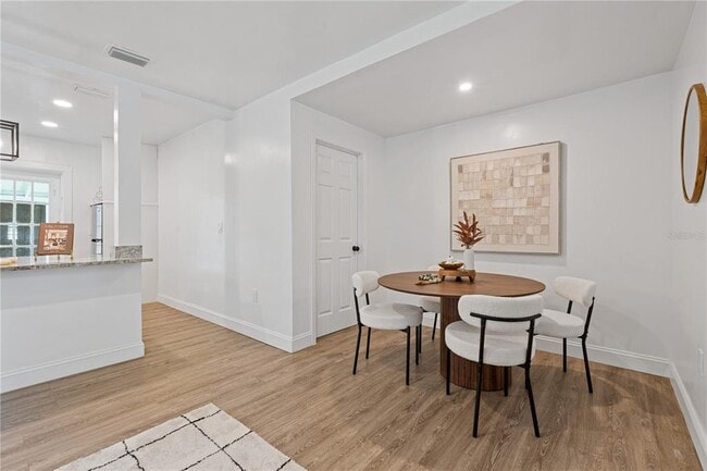 Building Photo - 4635 22nd Ave N