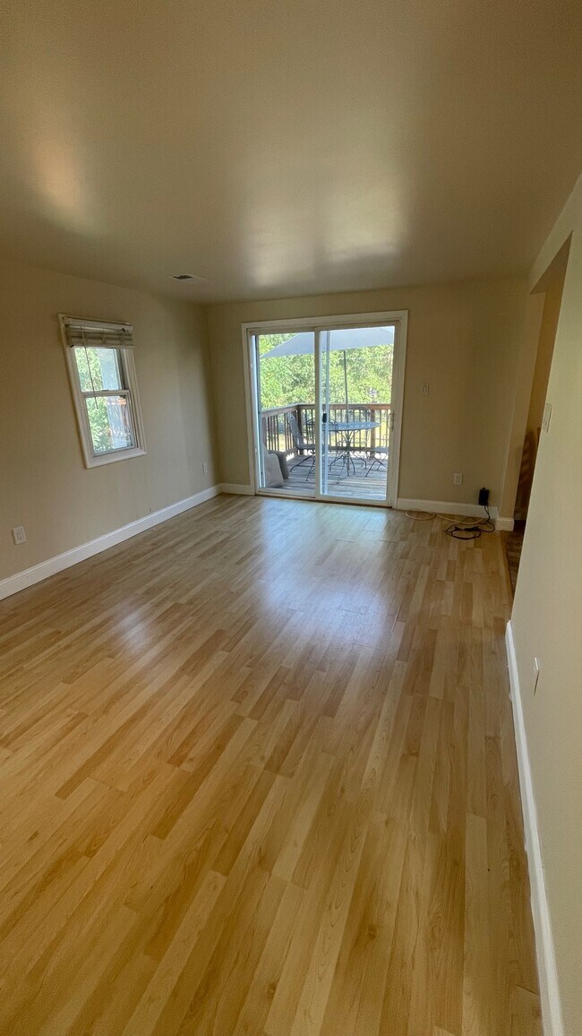Building Photo - 3601 Courtland Dr