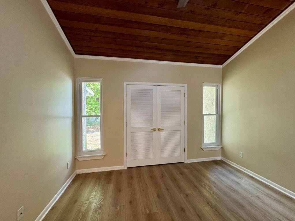 Building Photo - 1561 Arcadia Dr