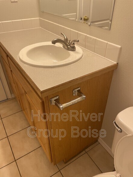 Building Photo - 2296 W Kootenai St