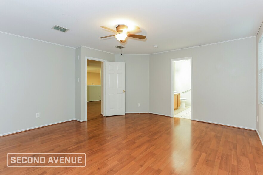 Building Photo - 12956 Vassar Dr