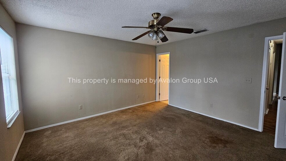Building Photo - 10160 Geni Hill Cir N