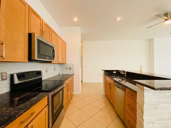 Building Photo - Baldwin Park Beauty! 3 Bed, 2 Bath 3rd Flo...
