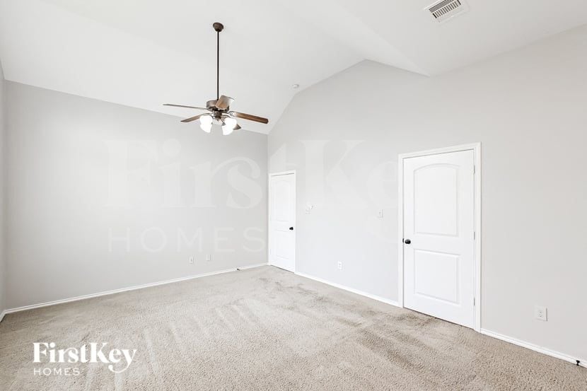 Building Photo - 10402 Golden Hearth Ln