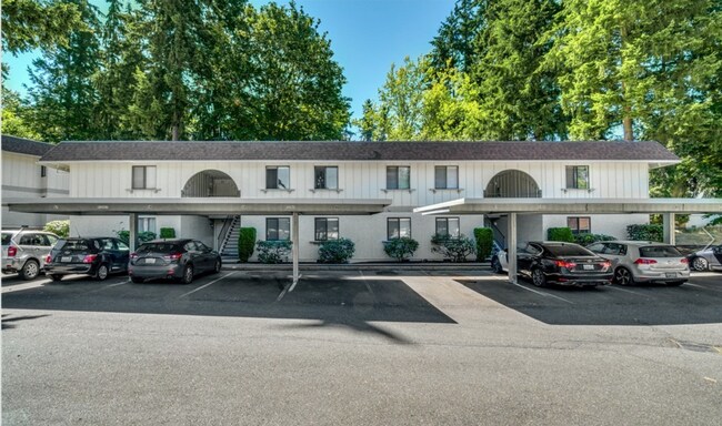 Building Photo - Ground Floor Two-Bedroom/One-Bathroom Cond...