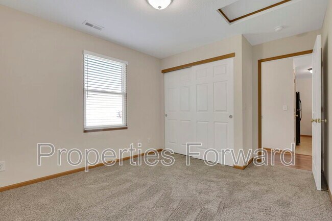 Building Photo - 4031 Elm St