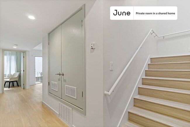 Building Photo - Room in Shared 5 bed/3.5 bath home