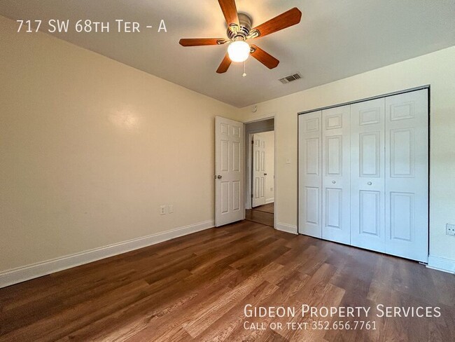 Building Photo - 717 SW 68th Ter