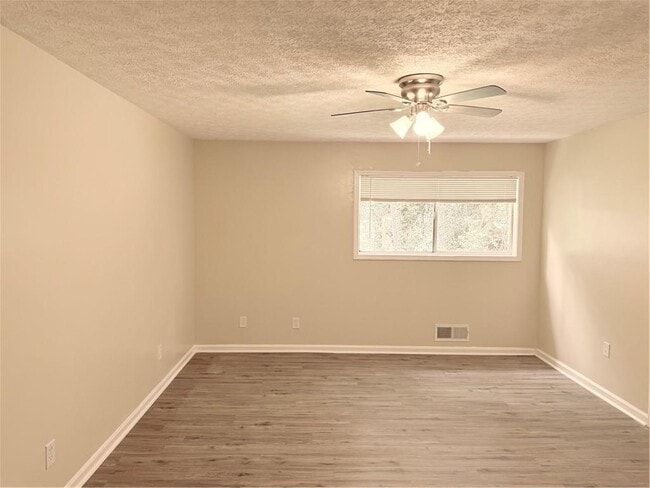 Building Photo - 4707 Riverwood Cir