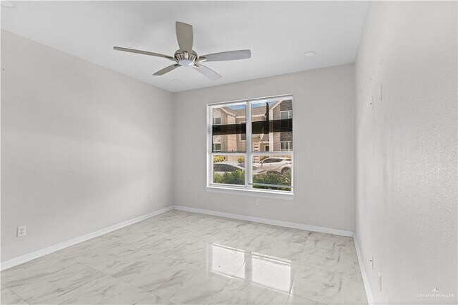 Building Photo - 701 W Seminole Ave