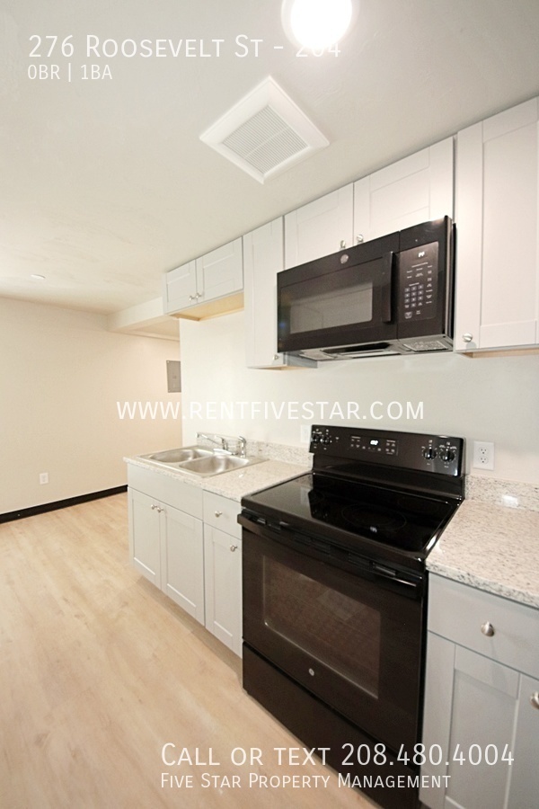 Building Photo - NEW Studio Apartment Available at Gardner ...