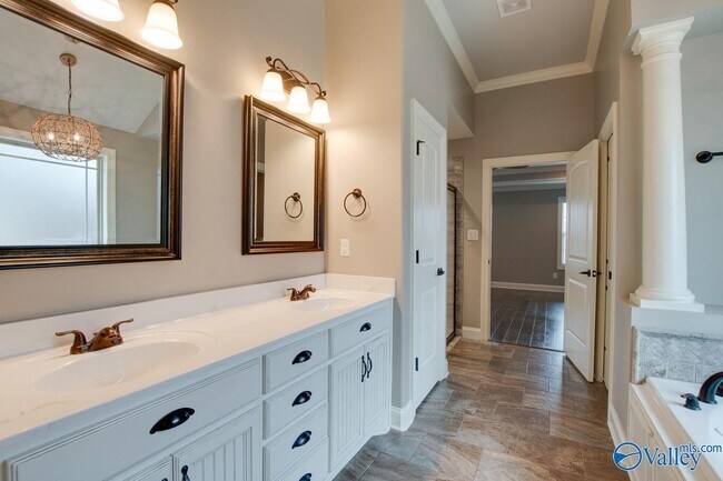 Building Photo - 13697 Callaway Dr