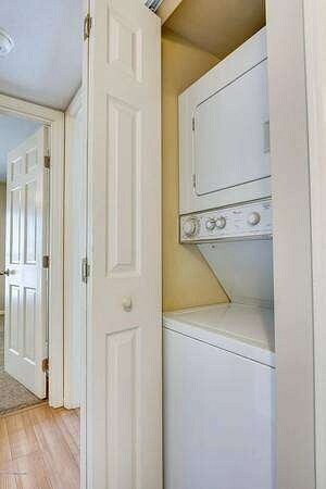 CONDO HALL & W.D - 509 Highwood Dr
