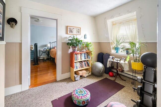 Building Photo - 38 Spring St