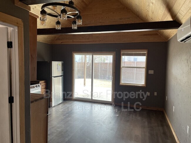 Building Photo - 3403 Broadview Ct