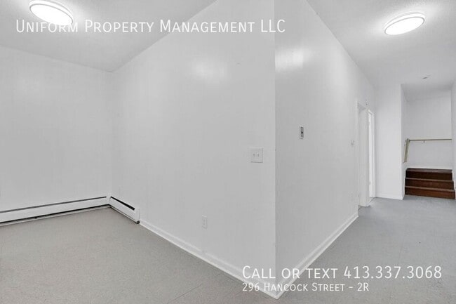 Building Photo - 296 Hancock St