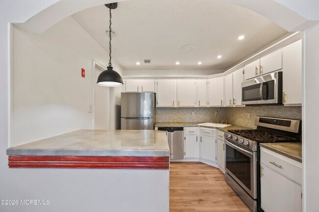 Building Photo - 18 Augusta Ct