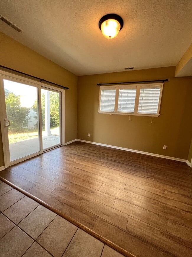 Building Photo - Olivia Farms Subdivision