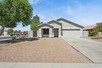 Building Photo - Nice 3 bedroom 2 bath