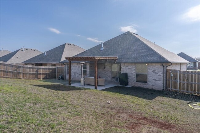 Building Photo - 13809 Village Cv