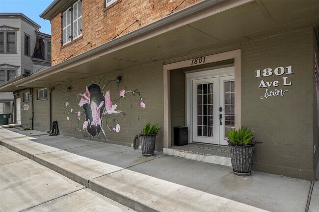 Building Photo - 1801 Avenue L