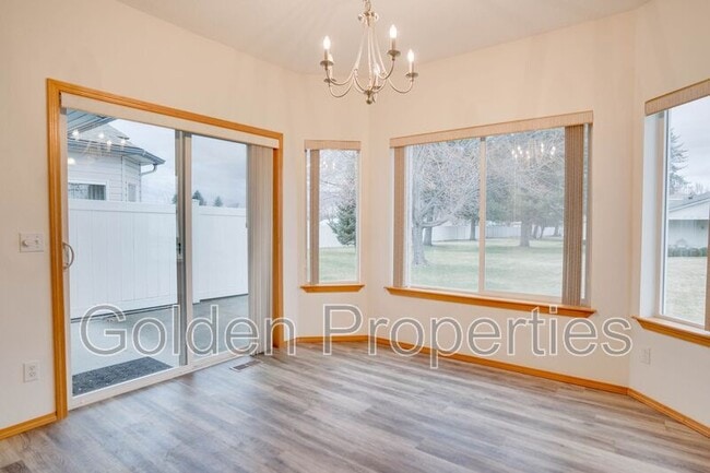 Building Photo - 503 Whitewater Ln