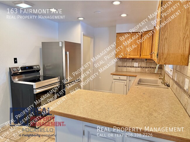 Building Photo - 163 Fairmont Ave