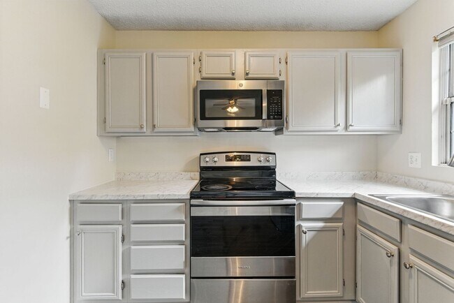 Building Photo - 505 Knollwood Ct