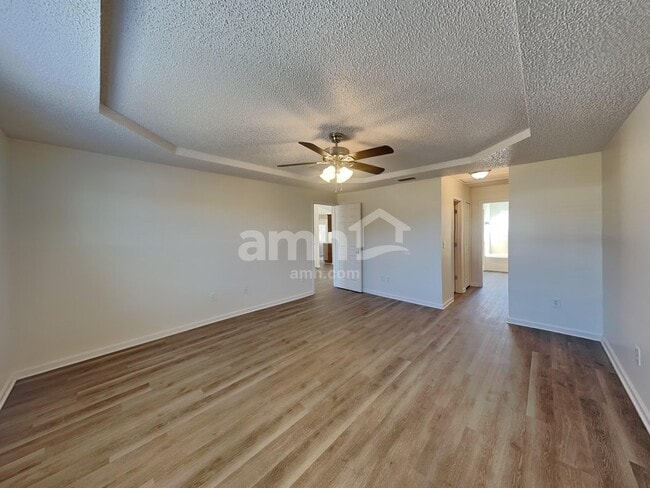 Building Photo - 2739 Ravine Hill Dr