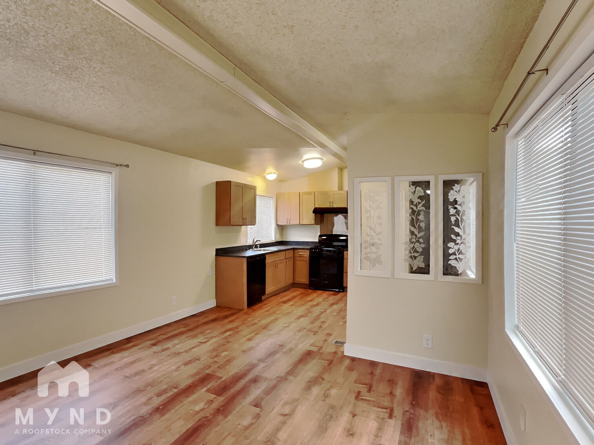 Building Photo - 979 45th St