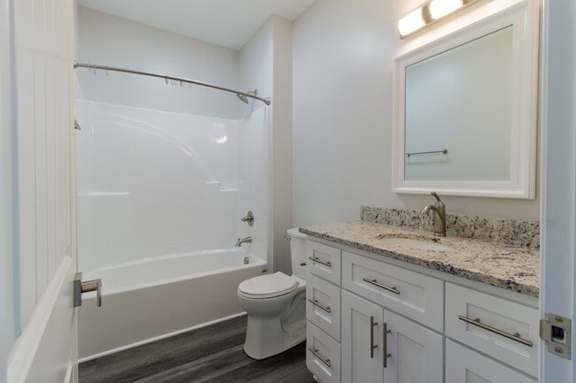 Building Photo - 935 S Cross Bridges Rd