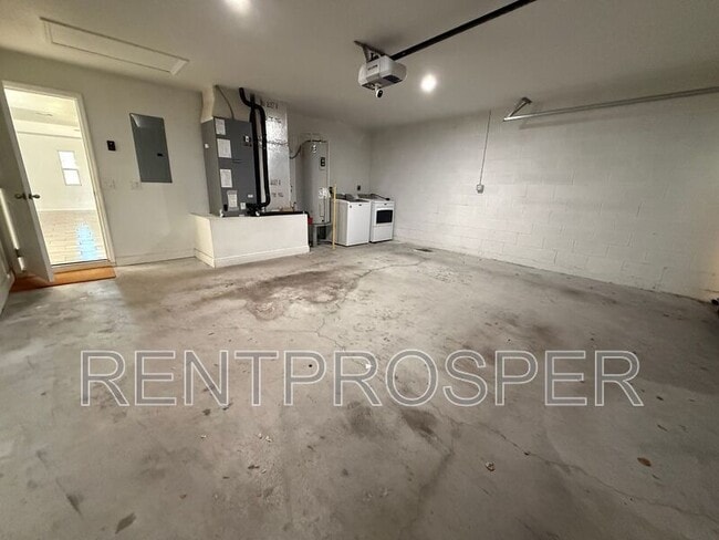 Building Photo - 1217 25th St