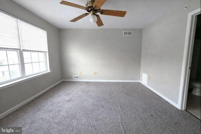 Building Photo - 347 Glenn Rose Cir