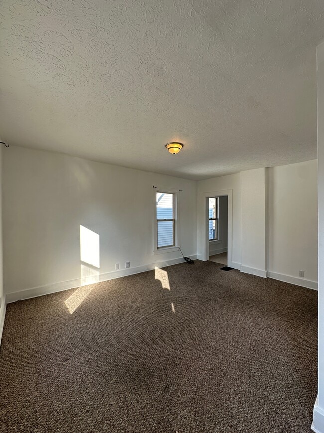 Building Photo - 1008 North St