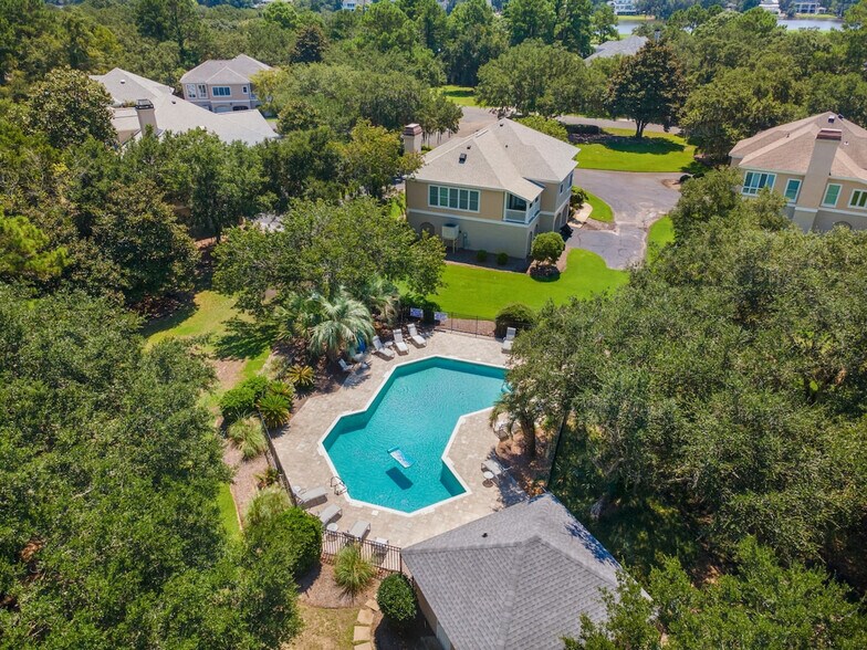 Building Photo - 723 Bonnyneck Dr