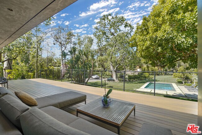 Building Photo - 6254 Busch Dr