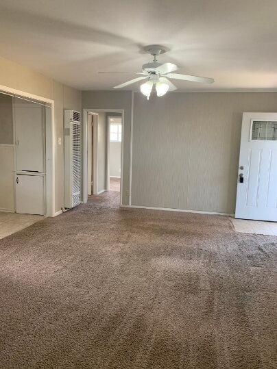 Building Photo - "Charming 3-Bed Oasis with Spacious Living in Prime Lubbock Location!"