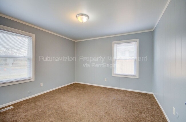 Building Photo - 1600 W Allen St