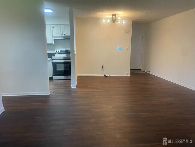 Building Photo - 1019 Ravens Crest Dr