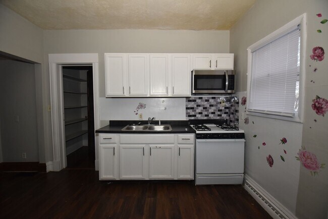 Building Photo - 508 S St Joseph St