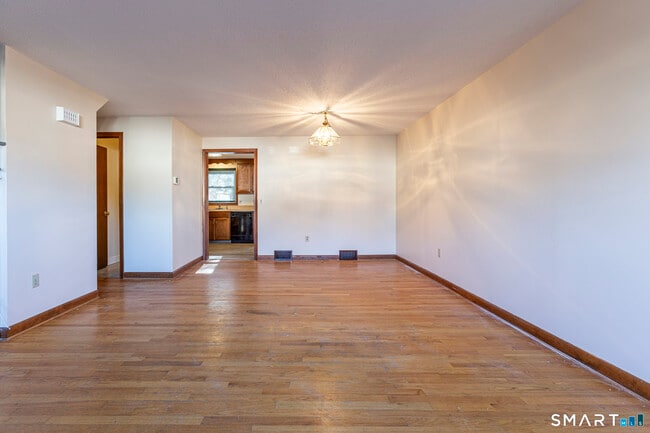 Building Photo - 11 St Marc Cir