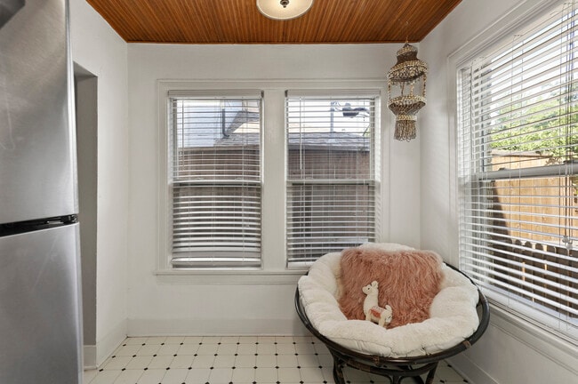 Building Photo - 5805 Vickery Blvd