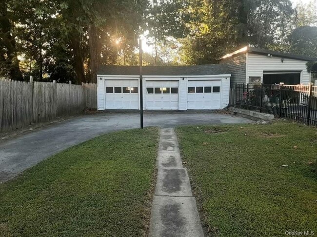 Building Photo - 124 South Ave