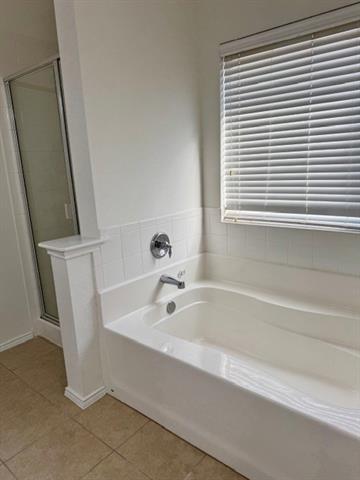 Building Photo - 2837 Laurel Oak Dr