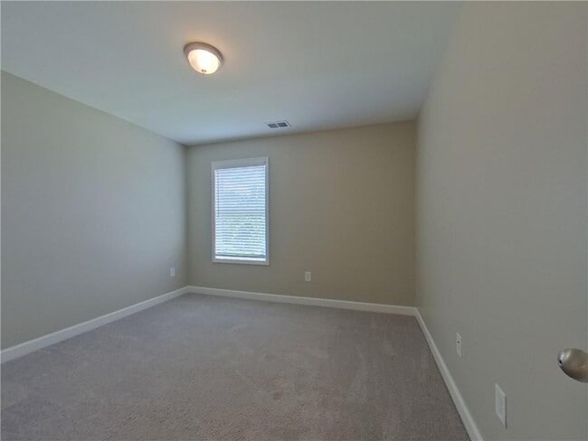 Building Photo - 128 E Rdg Wy