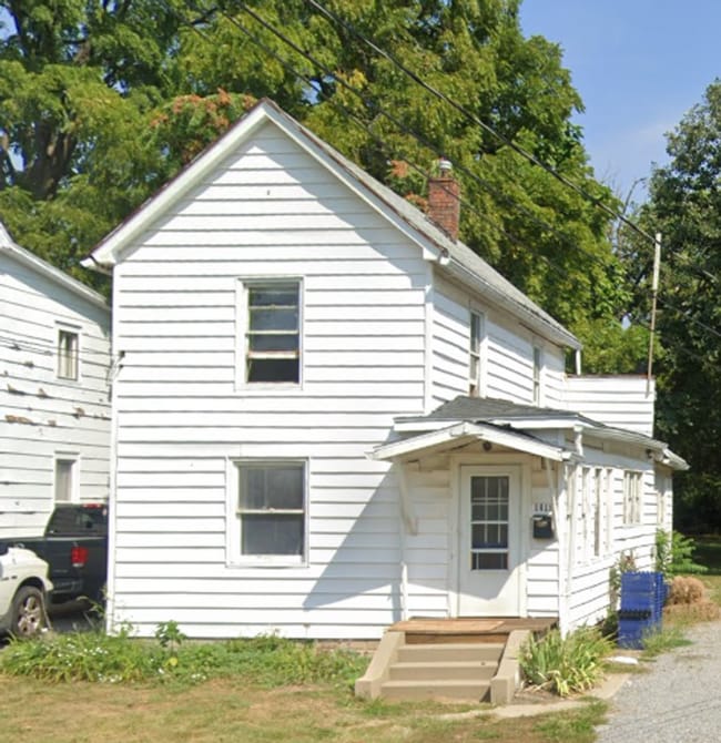 Primary Photo - Spacious & Affordable Home In Lima!