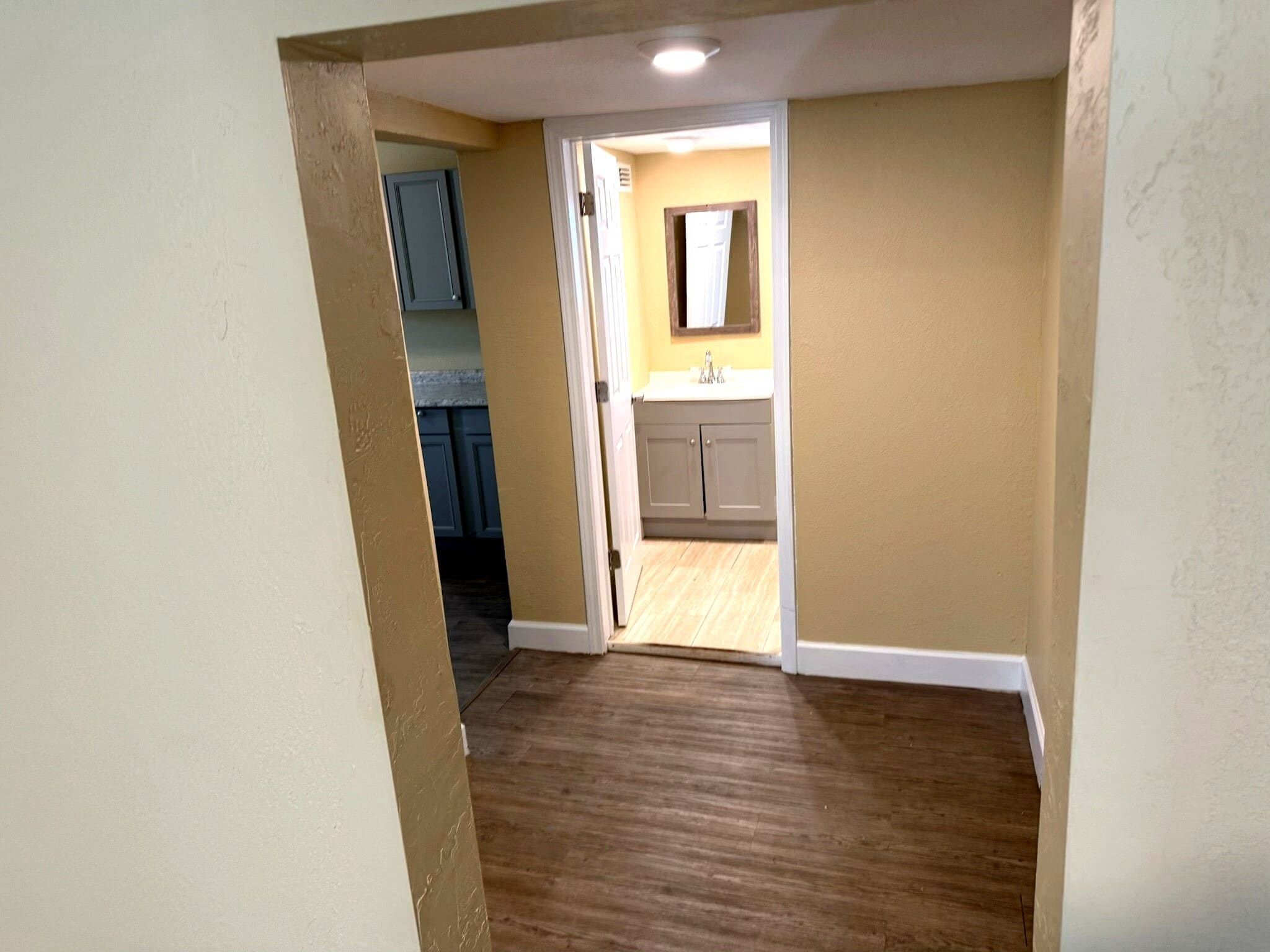 Building Photo - 803 Rushing St