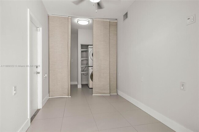 Building Photo - 454 NE 93rd St
